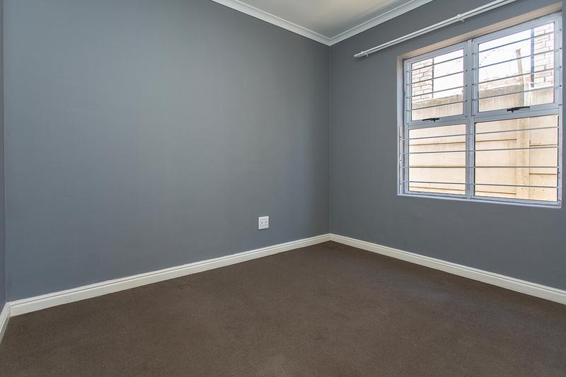 To Let 3 Bedroom Property for Rent in Normandie Western Cape